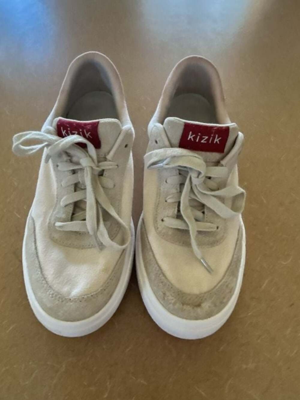 Kizik Hands-Free Sneakers Men's 6.5 / Women's 8 Off-White Canvas